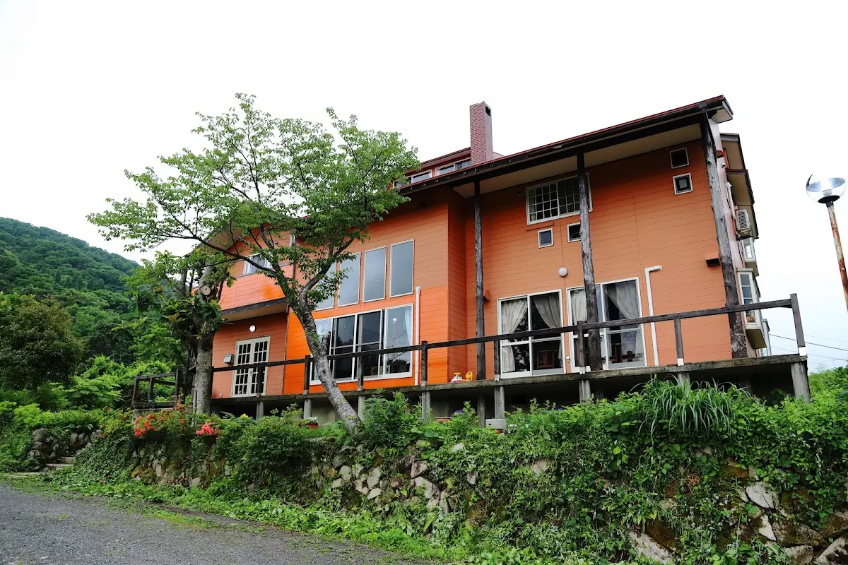 ペンション自給自足