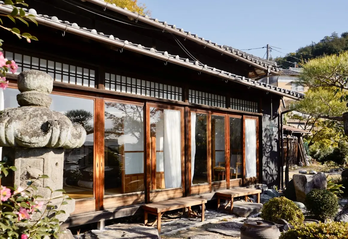 虎所lit (Tranjyo lit)