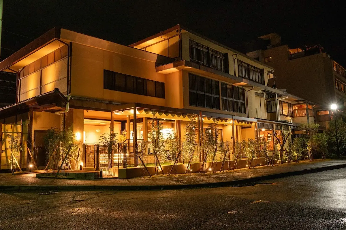 暖灯館きくのや